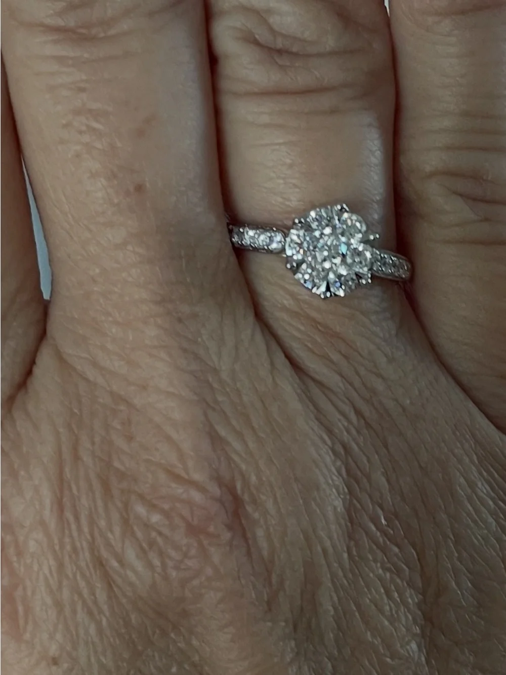 Classic White Diamond 0.75cts VS-2 Cluster Ring in White Gold 14kt Size 7